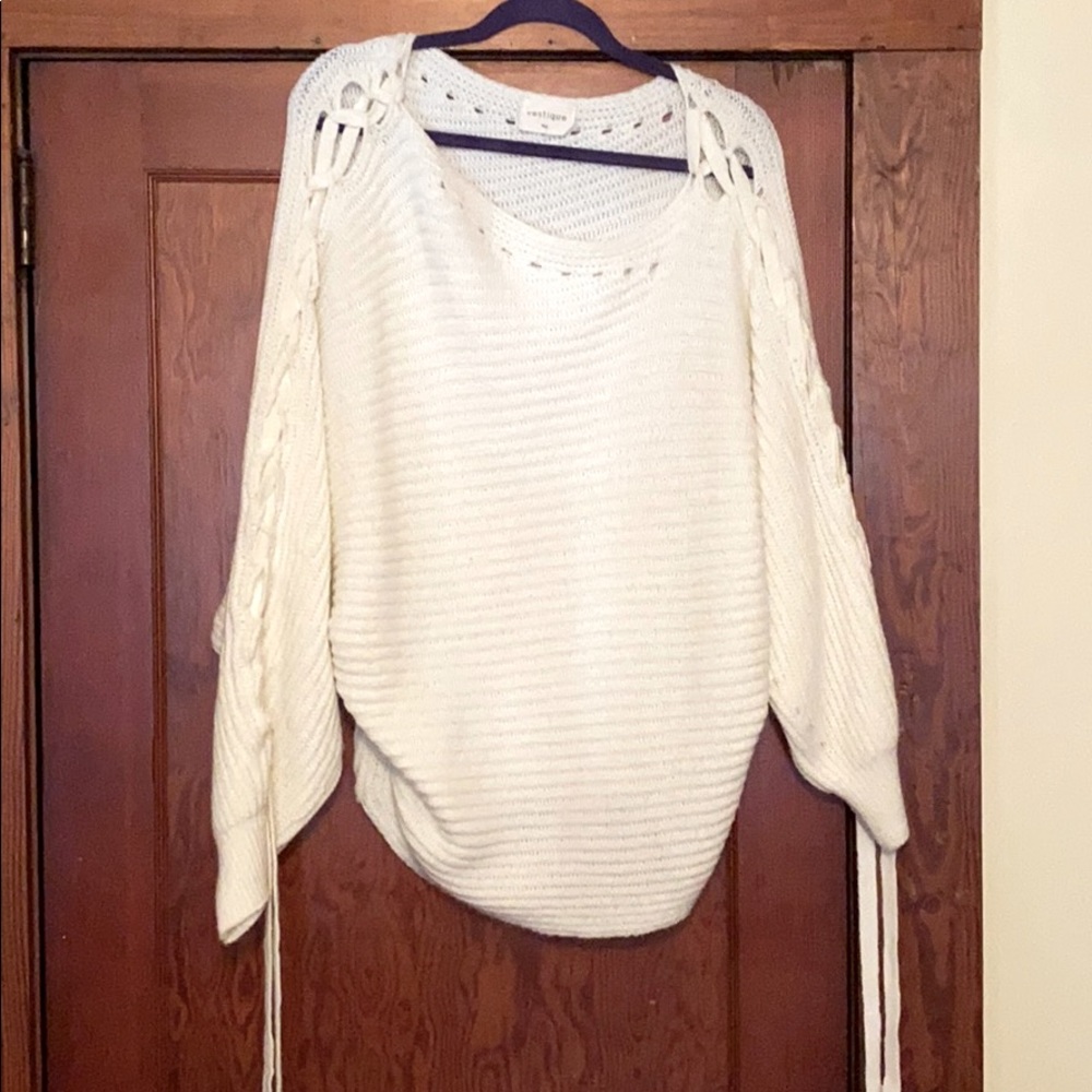 Vestique boutique Creamy white off the shoulder